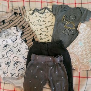 Newborn boys Onesies & Pants
